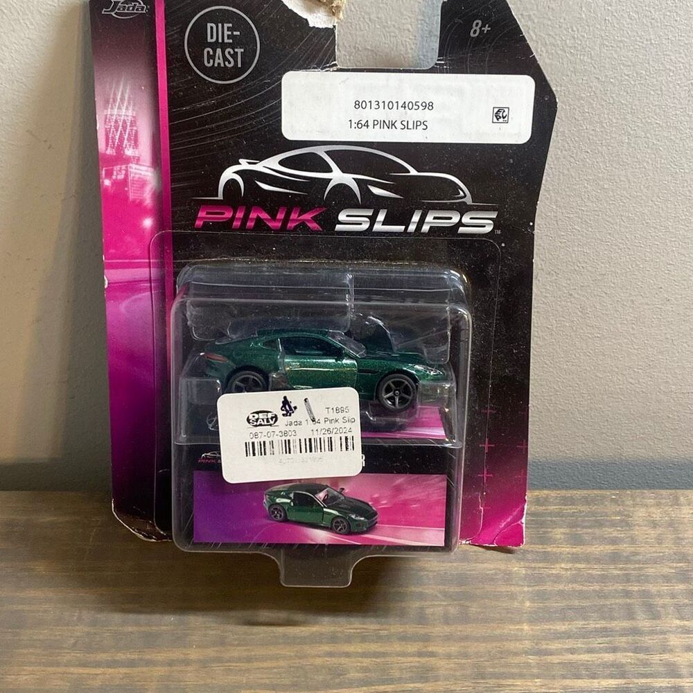 NEW 2023 Majorette x Jada Pink Slips Jaguar F-TYPE R
